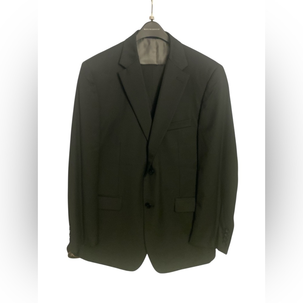 Awerness Kenneth Cole 3 Piece Suit EUC 44R 38W